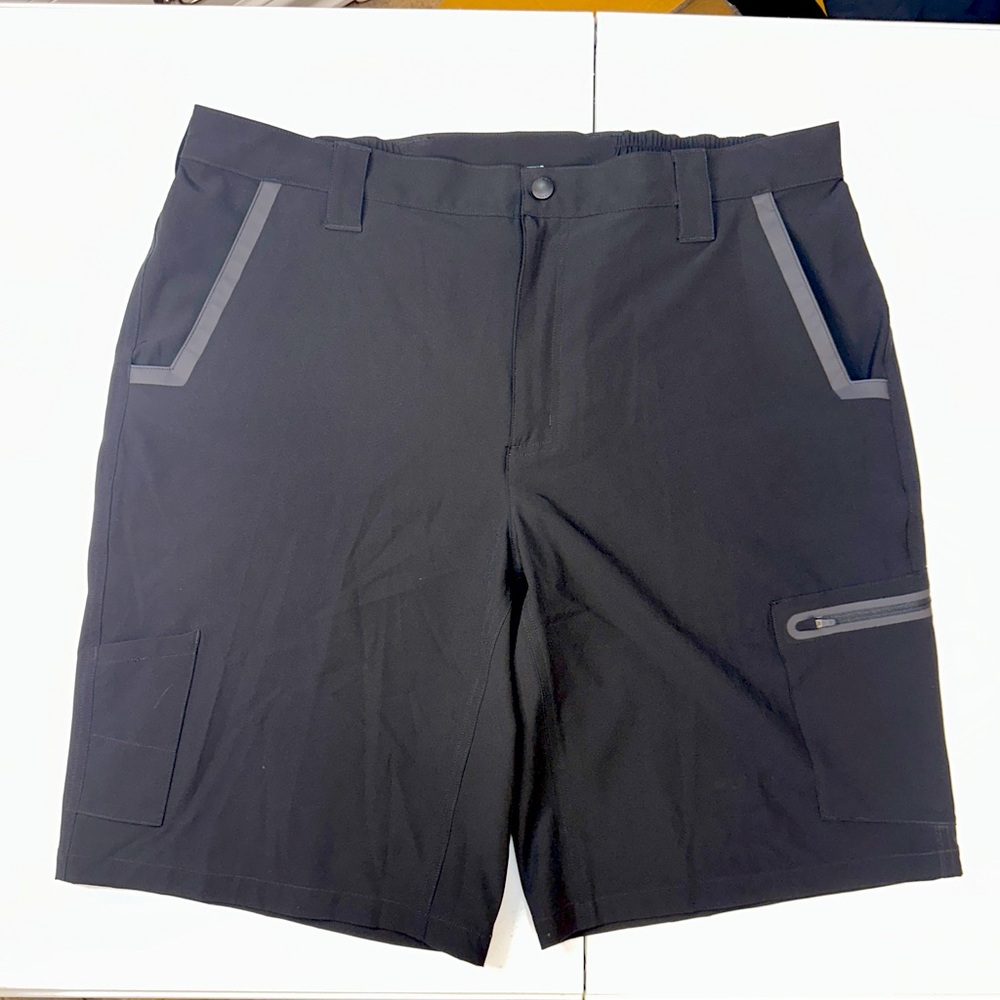 Men's Field and Stream Black Shorts. Water resistant back pocket